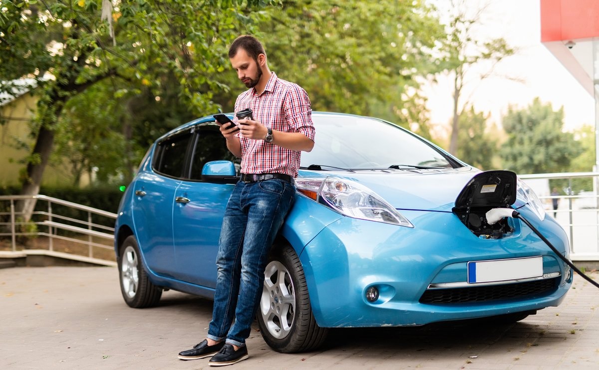 Common Issues That Require Maintenance in Hybrid and Electric Vehicles